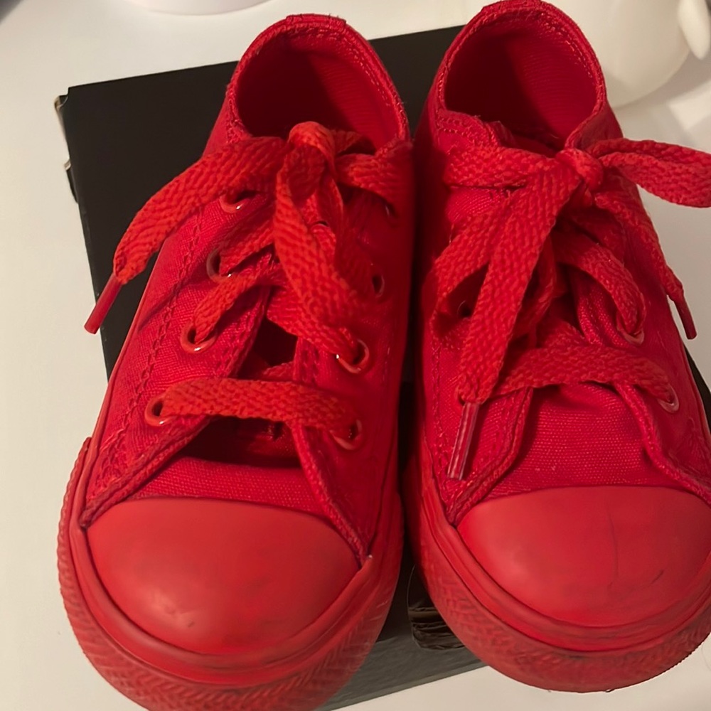 Toddler boy shoes with box